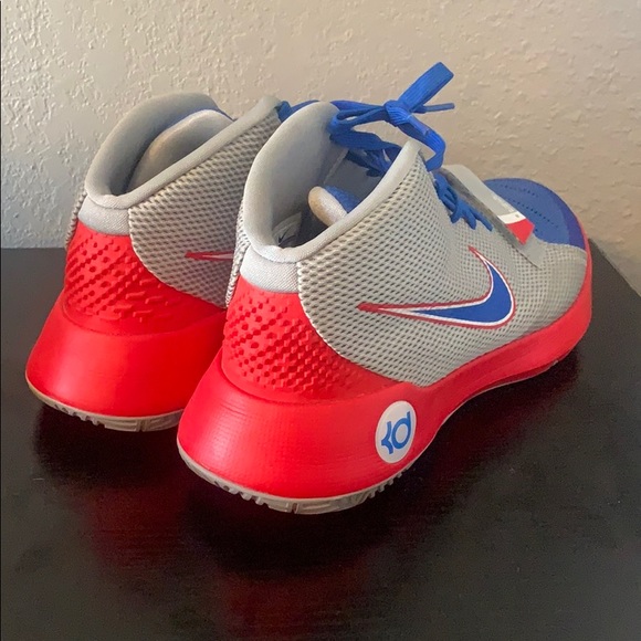 KD Nike Basketball Shoes Size 11 Barely Used! - Picture 2 of 4